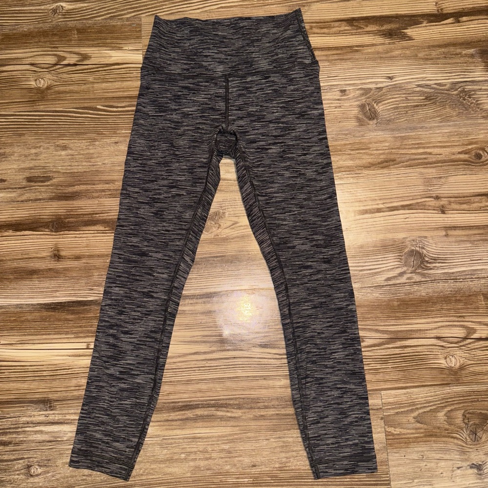 Lululemon Wunder Under High-Rise Tight 25” – Space Dye Black/White – Size 6